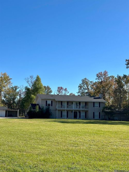 3833 Valentine Rd, Baton Rouge, LA, 70816-9025 | Card Image