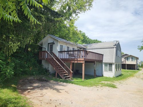 420 Lansing Harpers Road, Lansing, IA, 52151 | Card Image