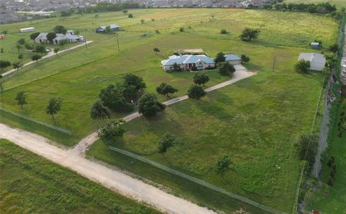 400 Hyview Ln, Hutto, TX, 78634-3433 | Card Image