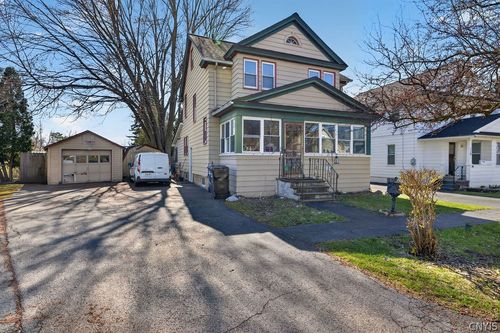 117 Ross Park, Syracuse, NY, 13208-2333 | Card Image