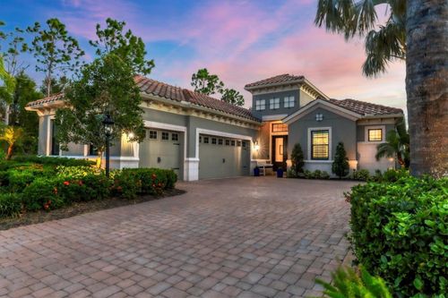 15024 Castle Park Ter, LAKEWOOD RANCH, FL, 34202-5711 | Card Image