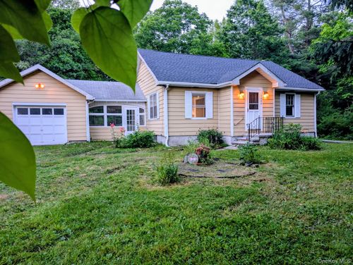 1084 State Route 17k, Montgomery, NY, 12549-2255 | Card Image