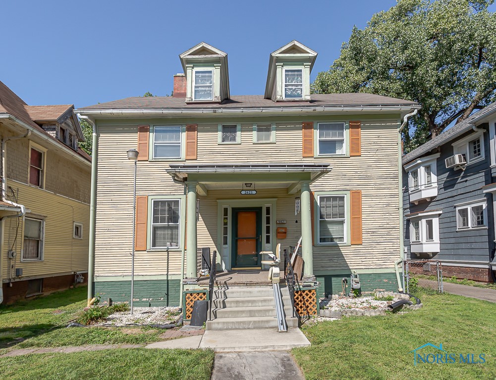 Parkwood Ave, Toledo, OH 43610