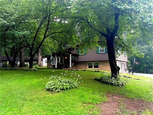 3360 Woodlea Rd, Orefield, PA, 18069-2438 | Card Image