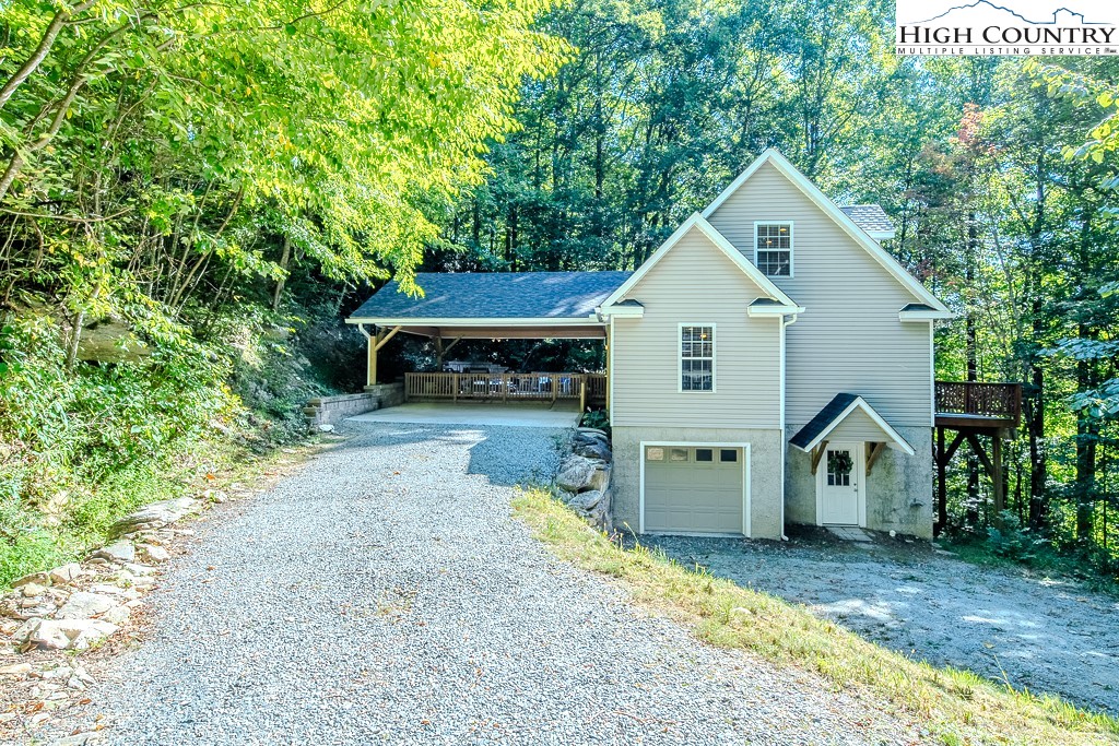 Farm Ln, Banner Elk, NC 28604