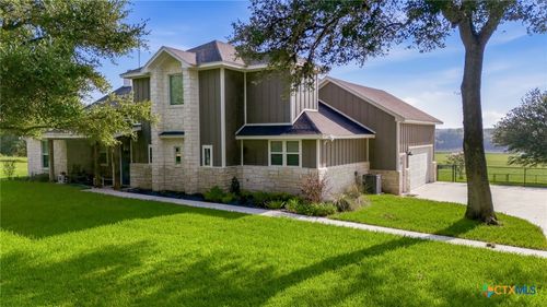 944 West Lake Trail, Victoria, TX, 77905 | Card Image