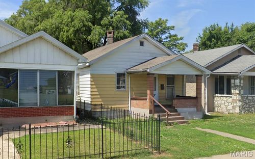 2230 Gaty Ave, East Saint Louis, IL, 62205-1524 | Card Image