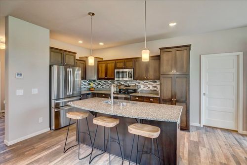 392 Steeple Point Way, Verona, WI, 53593-9173 | Card Image