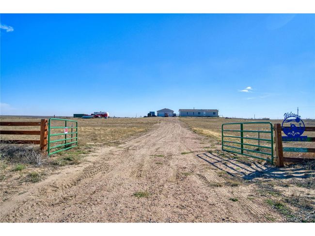 38502 County Road 65, House other with 3 bedrooms, 2 bathrooms and null parking in Galeton CO | Image 22