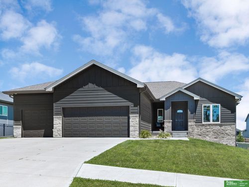 8169 S 185th St, Omaha, NE, 68136-6451 | Card Image