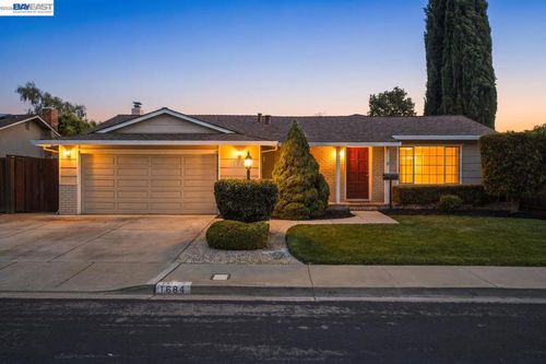 1684 Ramblewood Way, Pleasanton, CA, 94566-6028 | Card Image