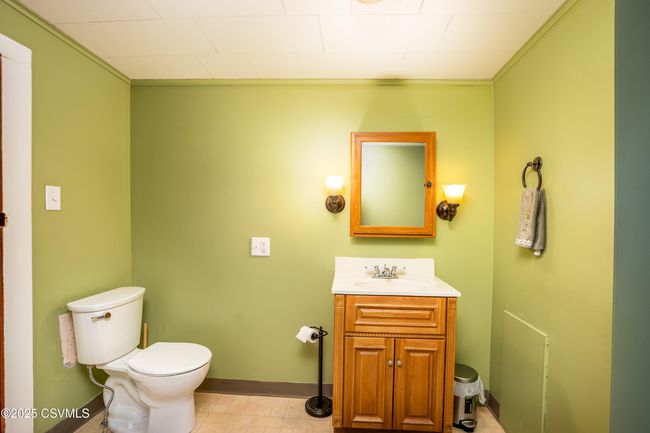 Bathroom | Image 16