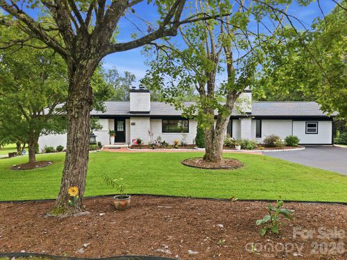 364 Pace Rd, Hendersonville, NC, 28792-9026 | Card Image