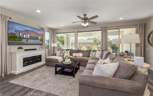 1525 Summerfield Way, Beaumont, CA, 92223-3472 | Card Image