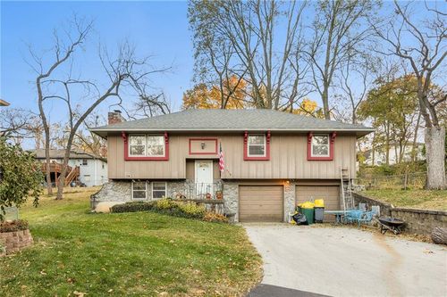 5719 Farley St, Merriam, KS, 66203-2434 | Card Image