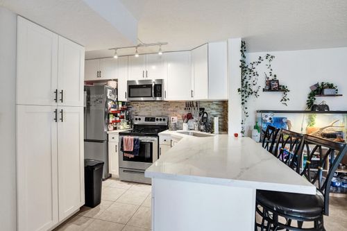a1-629 Sea Pine Way, Greenacres, FL, 33415-8946 | Card Image