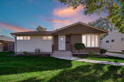 7905 Jackson Ave, Munster, IN, 46321-1122 | Card Image