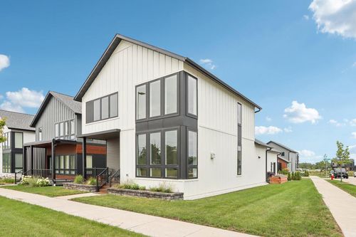 4238 E Lake Vista Boulevard, Oak Creek, WI, 53154 | Card Image