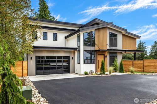 8336 Ne 148th Pl, Kenmore, WA, 98028-4723 | Card Image