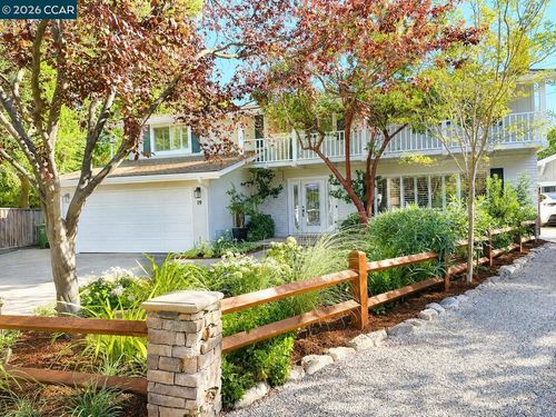 19 Wildwood Ct, Danville, CA, 94526-4211 | Card Image