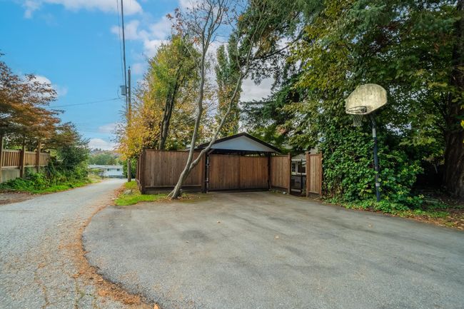4416 Royal Oak Avenue, House other with 4 bedrooms, 2 bathrooms and 4 parking in Burnaby BC | Image 29