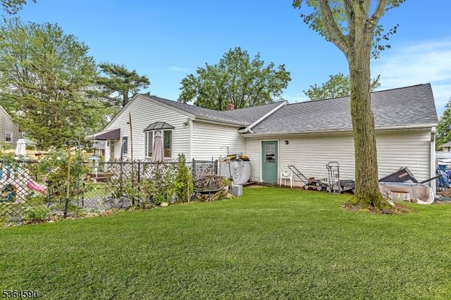 202 Runyon Ave, House other with 3 bedrooms, 2 bathrooms and null parking in Piscataway NJ | Image 6