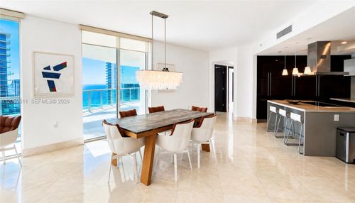 1-uph1-150 Sunny Isles Blvd, Sunny Isles Beach, FL, 33160-4391 | Card Image