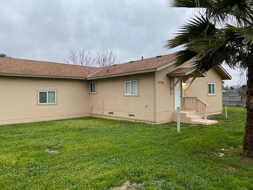 15792 Raymond Rd, Madera, CA, 93638-1960 | Card Image