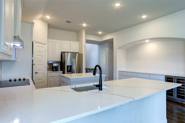 583 E Carol St, House other with 4 bedrooms, 4 bathrooms and null parking in Pilot Point TX | Image 12