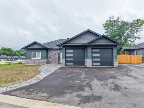 178 Carmichael Dr, North Bay, ON, P1B8G2 | Card Image
