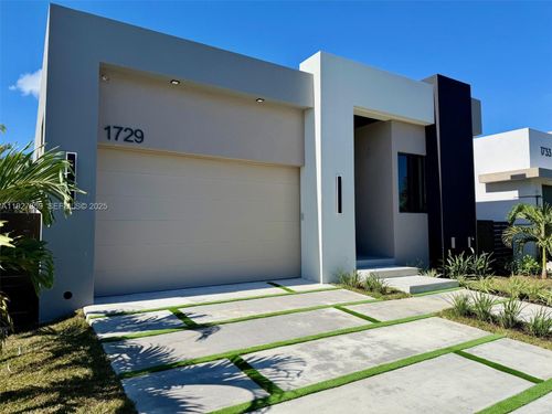 1729 Ne 16th Ter, Fort Lauderdale, FL, 33305-3411 | Card Image