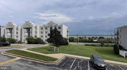 6-5211 Le Parc Dr, WILMINGTON, DE, 19809-2773 | Card Image