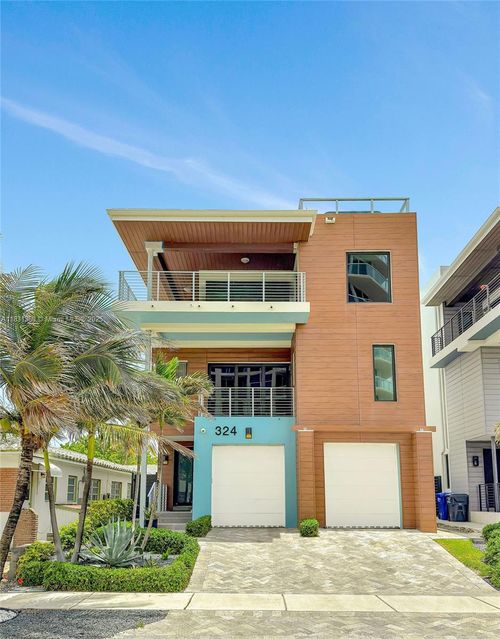 324 Balboa St, Hollywood, FL, 33019-4602 | Card Image