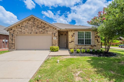 2032 Windsong Dr, Heartland, TX, 75126-8335 | Card Image