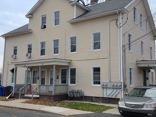 32 Cottage Grn, Enfield, CT, 06082-3409 | Card Image