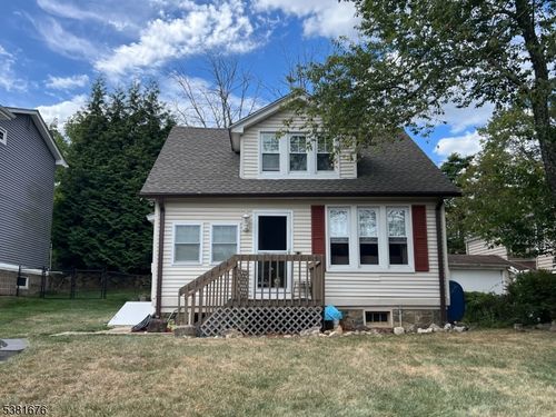 9 Balchen Way, Rockaway, NJ, 07866-4701 | Card Image