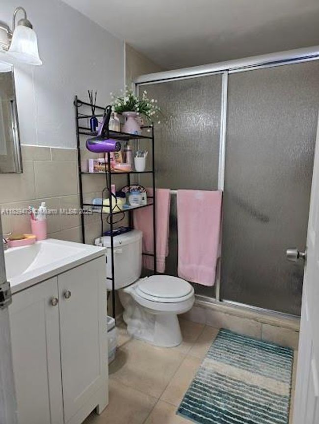 APT-206 - 5755 W 20 Th Ave, Condo with 2 bedrooms, 2 bathrooms and null parking in Hialeah FL | Image 14