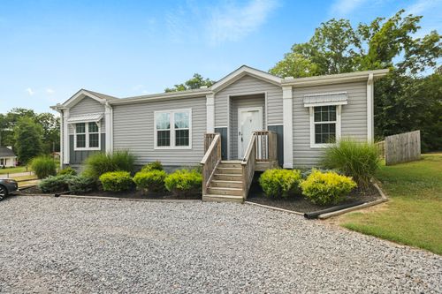 104 E Pond St, Adams, TN, 37010-4769 | Card Image