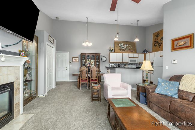 UNIT-32 - 5869 Crosswinds Dr, Condo with 2 bedrooms, 2 bathrooms and null parking in Norton Shores MI | Image 7