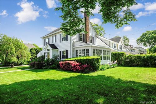 107 Lee Rd, Scarsdale, NY, 10583-5229 | Card Image