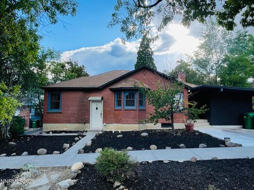 841 Washington St, Reno, NV, 89503-3641 | Card Image