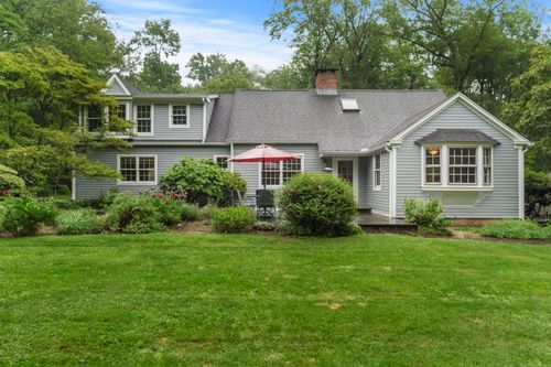89 Pease Rd, Woodbridge, CT, 06525-2032 | Card Image