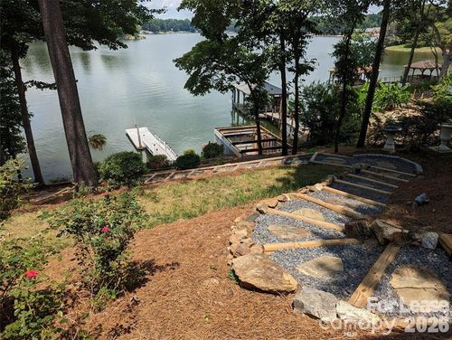 7148 Nancy Lee Cir, Sherrills Ford, NC, 28673-9749 | Card Image