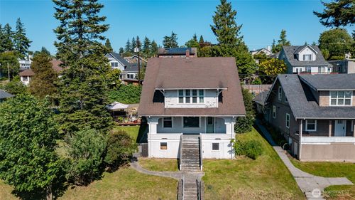 214 N 4th St, Mount Vernon, WA, 98273-2820 | Card Image