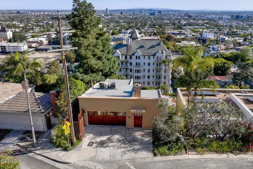 8246 Woodshill Trl, LOS ANGELES, CA, 90069-1636 | Card Image