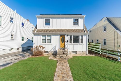 22 Schuyler Ave, Kearny, NJ, 07032-5929 | Card Image