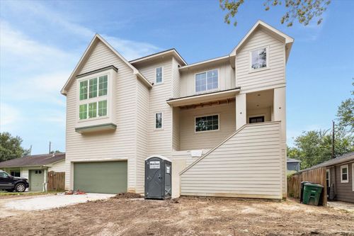 2211 Saxon Dr, Houston, TX, 77018-4639 | Card Image