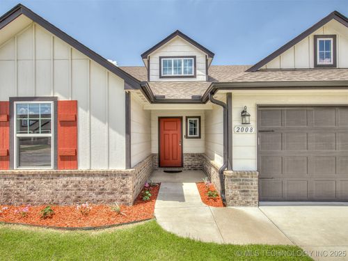 2008 E Union St, Broken Arrow, OK, 74011-7466 | Card Image