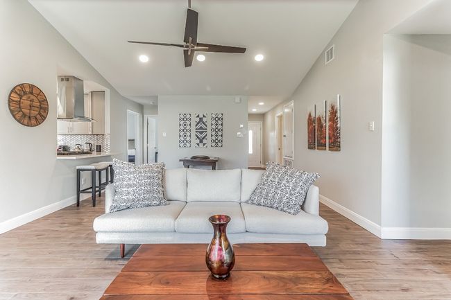 11406 Ruffed Grouse Dr, House other with 3 bedrooms, 2 bathrooms and 2 parking in Austin TX | Image 4