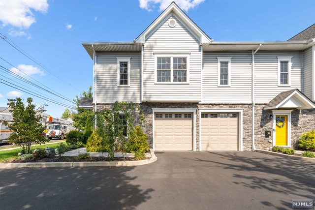 Saint Georges Ave, Rahway, NJ 07065